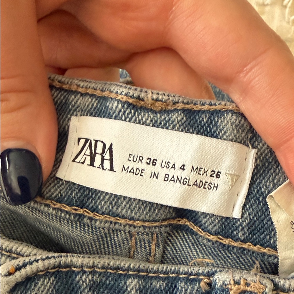 Zara High Rise Light Blue Jeans - Picture 2 of 5